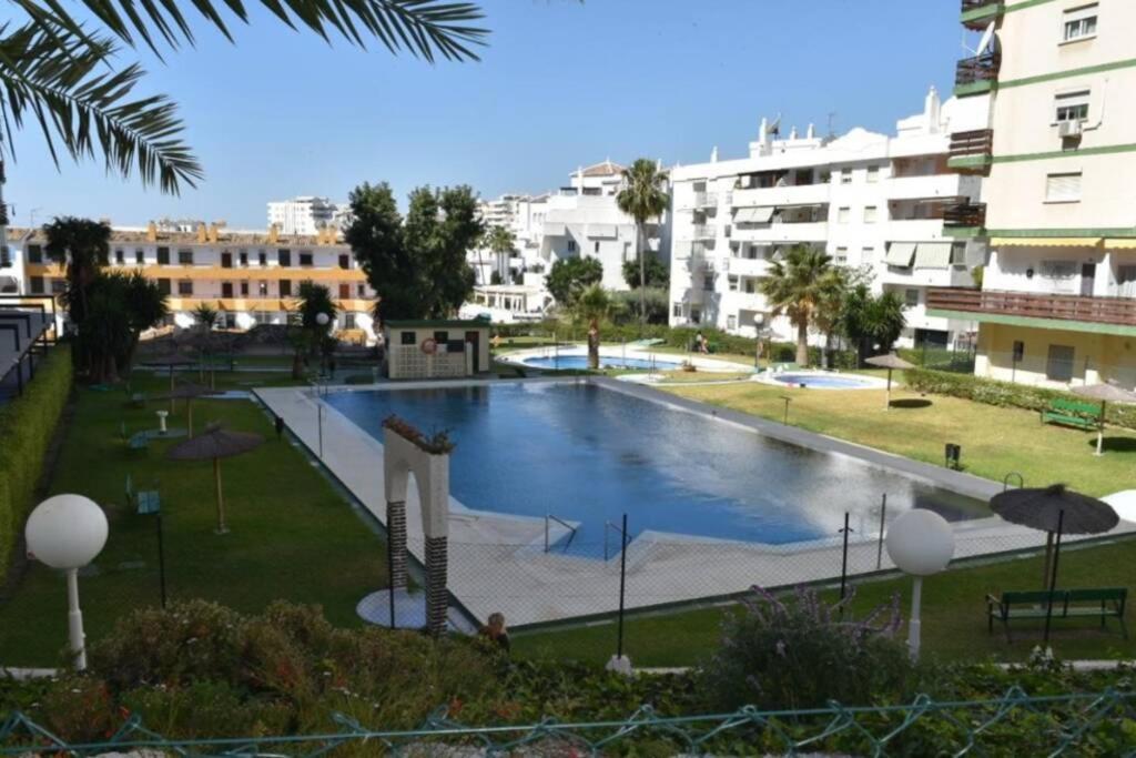 Modern Studio Near Beach. Sea, Pool And Wi-Fi Benalmádena Exterior photo
